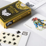 CARTAMUNDI Karty Copag Texas Holdem Gold Jumbo Index Poker Size 100% Plastic kolor czarny - obrazek 8