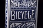 THE U.S. PLAYING CARD CO. KARTY BICYCLE CHAINLESS STANDARD INDEX KOLOR NIEBIESKI - obrazek 4