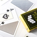 CARTAMUNDI Karty Copag Texas Holdem Gold Jumbo Index Poker Size 100% Plastic kolor czarny - obrazek 7