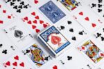 THE U.S. PLAYING CARD CO. Karty do gry Bicycle Standard Index kolor niebieski - obrazek 3